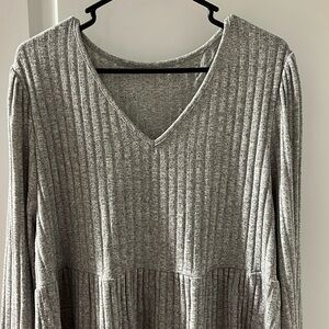 Women’s Gray Top